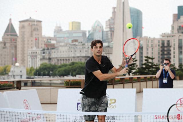 少射门但更 少射门但更